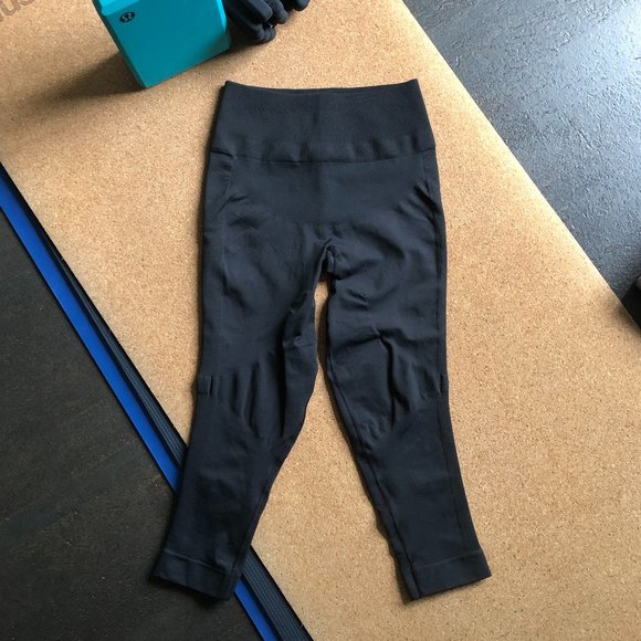 Lululemon Compression Tights, W8 - Picture 2 of 7